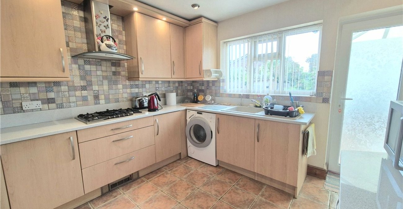 4 bedroom bungalow for sale in Orpington | Robinson Jackson