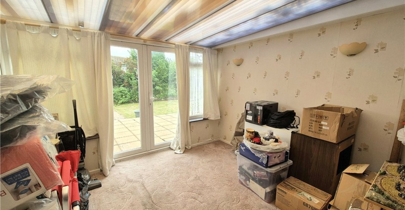 4 bedroom bungalow for sale in Orpington | Robinson Jackson