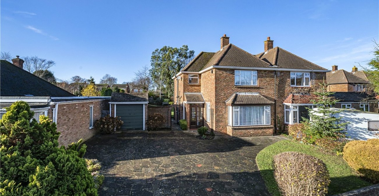 3 bedroom house for sale in Orpington | Robinson Jackson