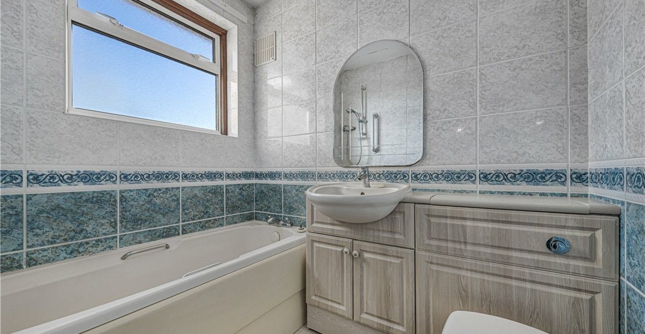 3 bedroom house for sale in Orpington | Robinson Jackson