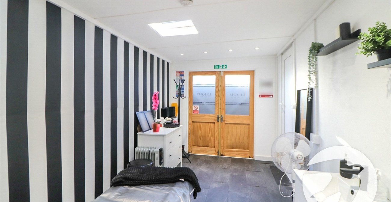 3 bedroom house for sale in Erith | Robinson Jackson