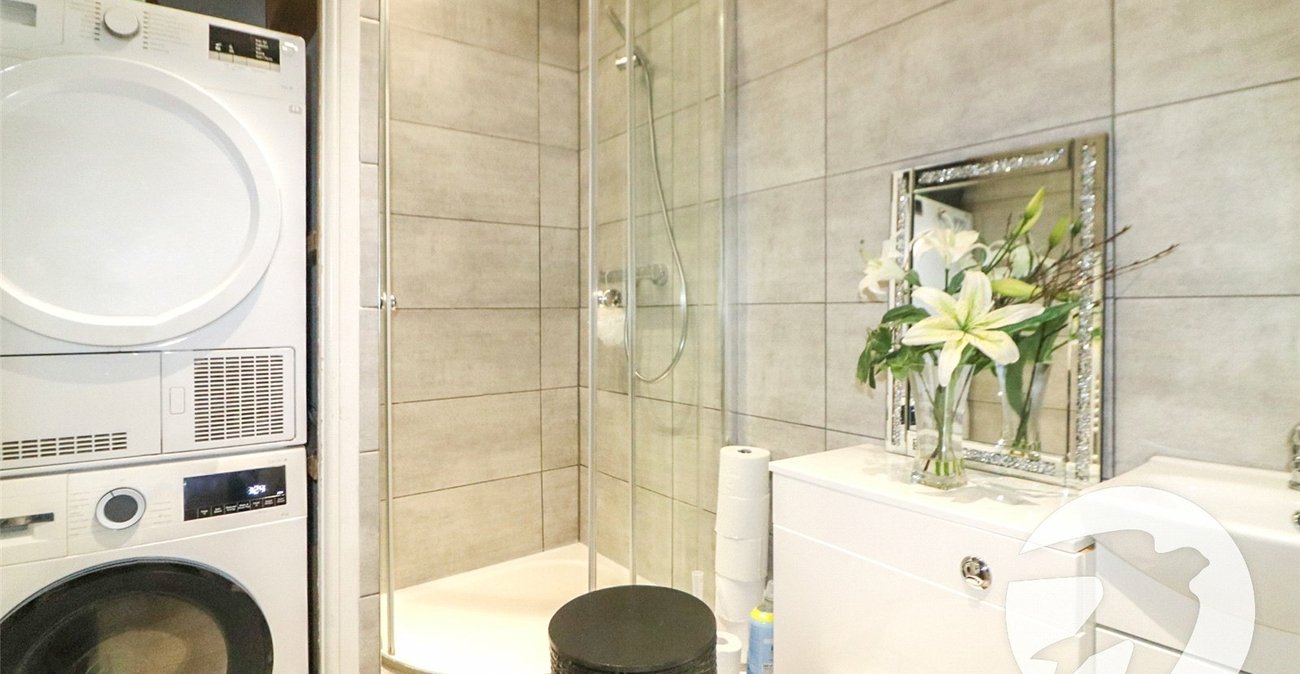 3 bedroom house for sale in Erith | Robinson Jackson