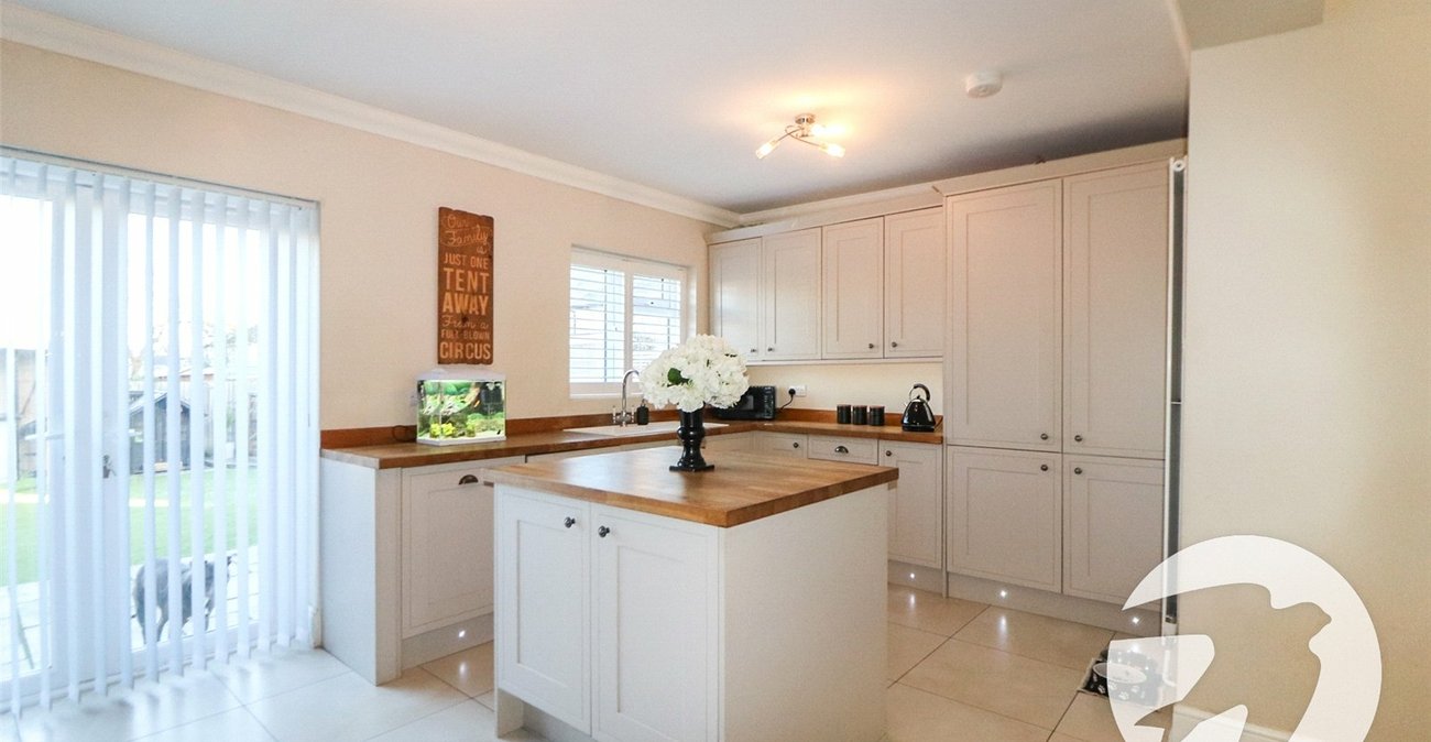 3 bedroom house for sale in Erith | Robinson Jackson