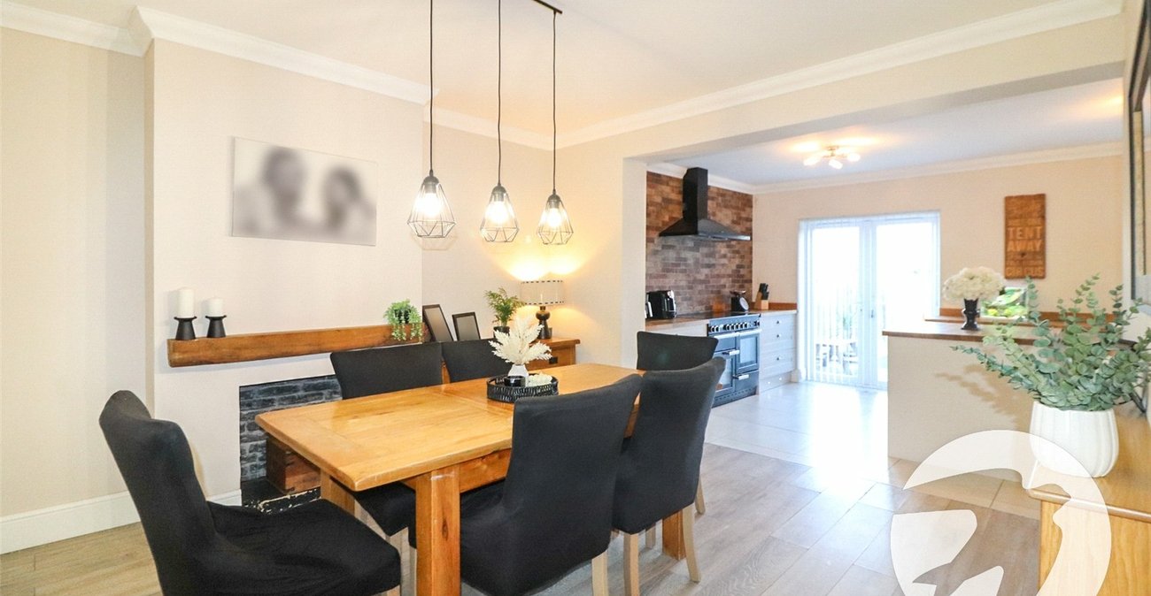 3 bedroom house for sale in Erith | Robinson Jackson