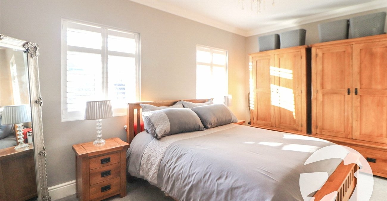 3 bedroom house for sale in Erith | Robinson Jackson