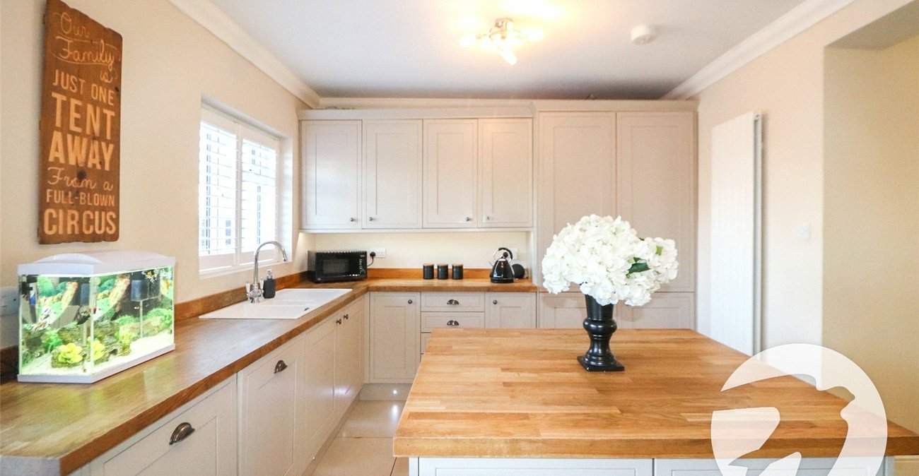 3 bedroom house for sale in Erith | Robinson Jackson