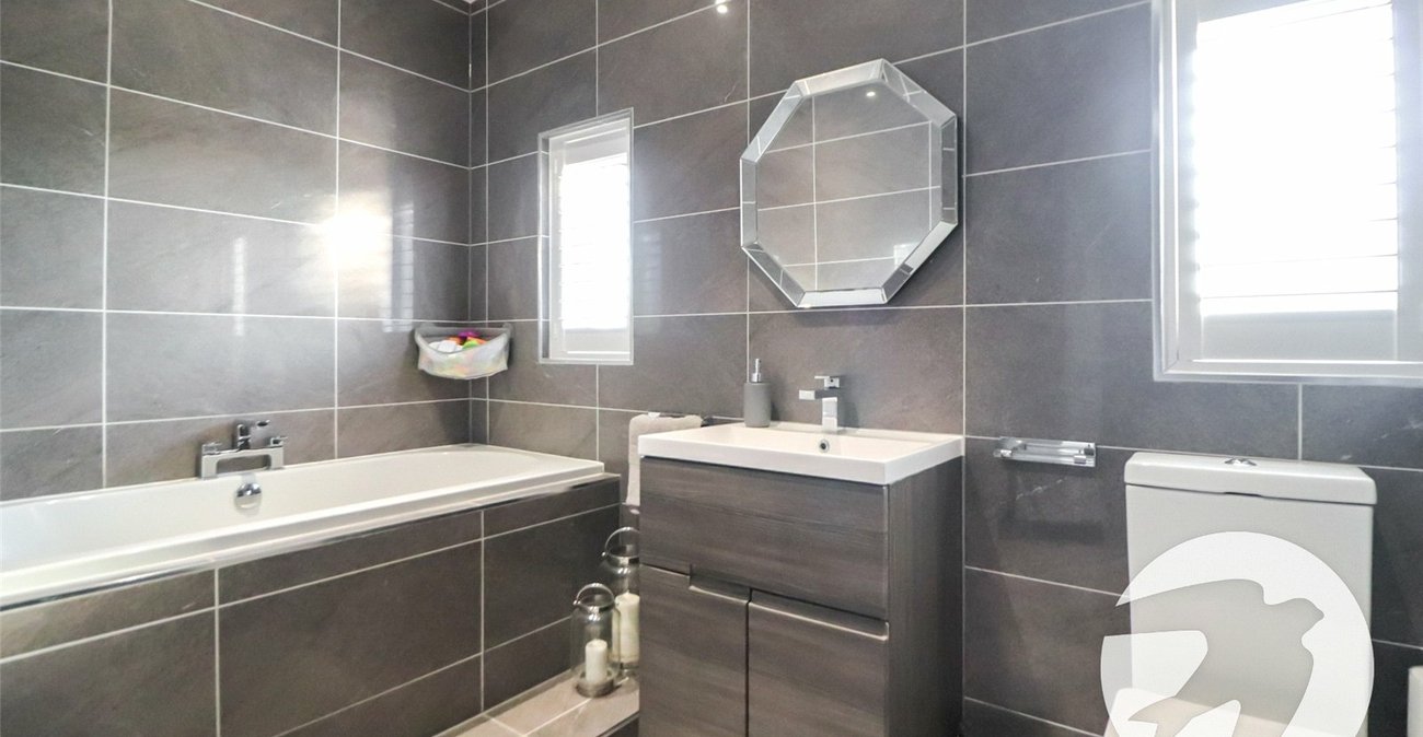 3 bedroom house for sale in Erith | Robinson Jackson