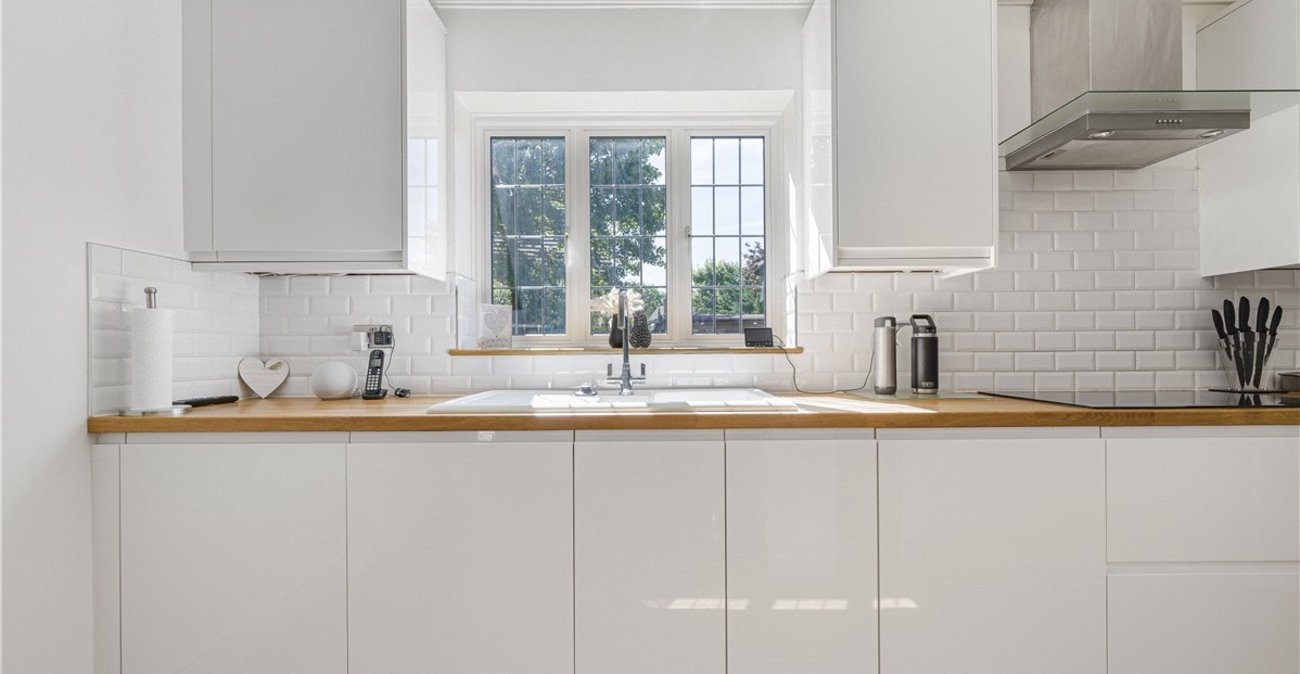 5 bedroom house for sale in Locksbottom | Robinson Jackson