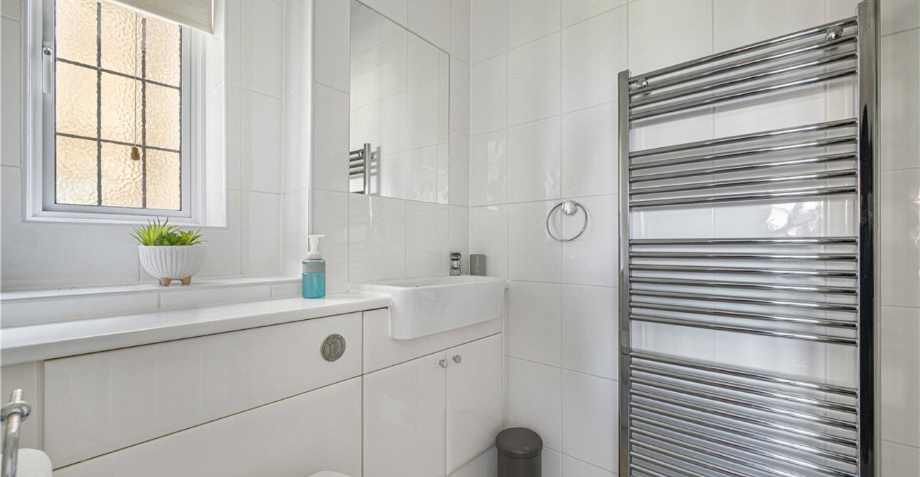 5 bedroom house for sale in Locksbottom | Robinson Jackson