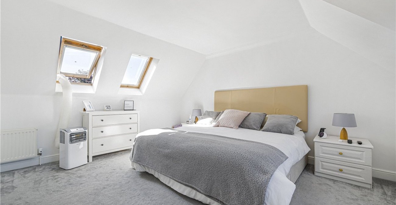 5 bedroom house for sale in Locksbottom | Robinson Jackson