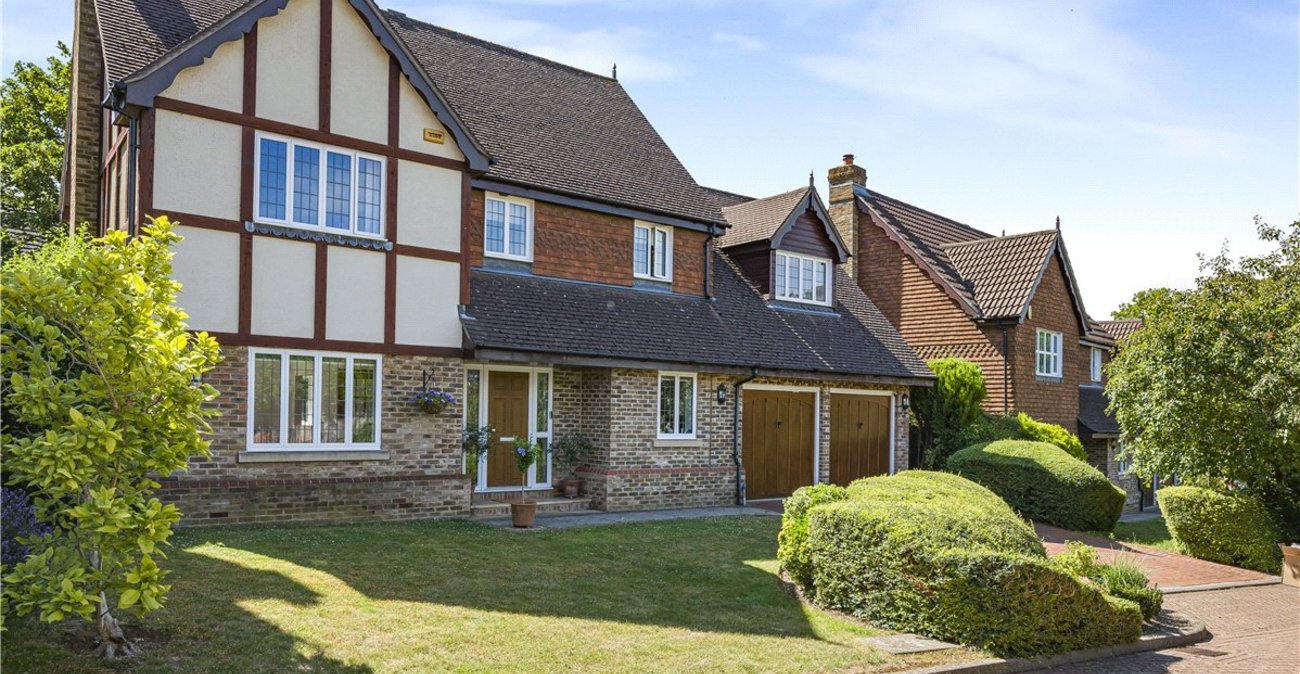 5 bedroom house for sale in Locksbottom | Robinson Jackson