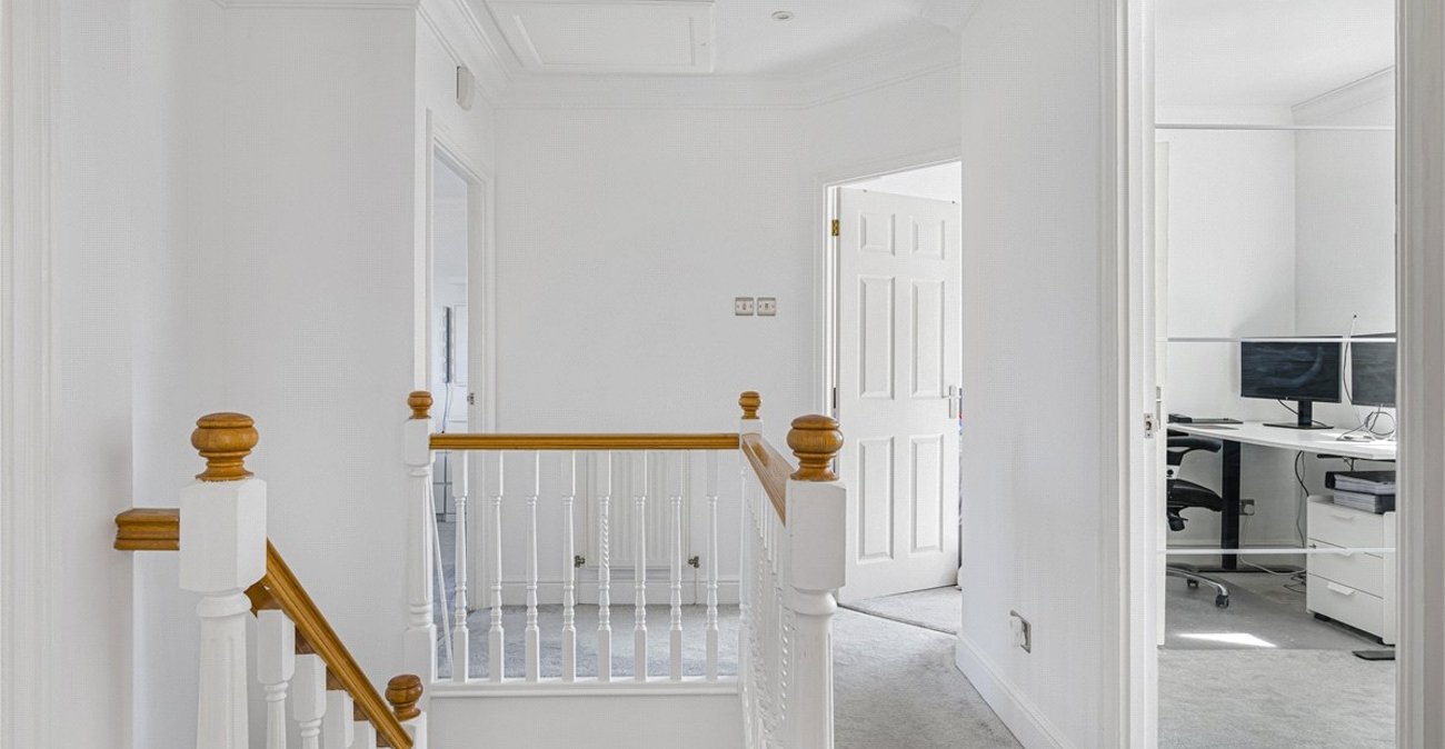 5 bedroom house for sale in Locksbottom | Robinson Jackson