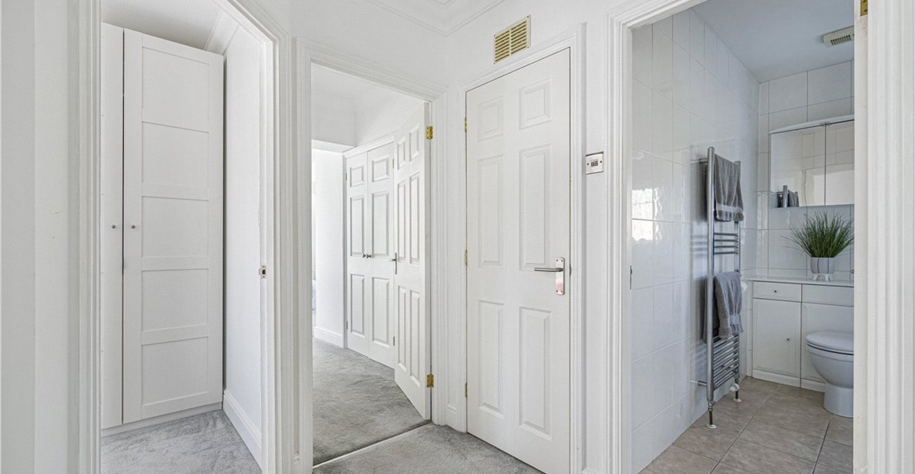 5 bedroom house for sale in Locksbottom | Robinson Jackson