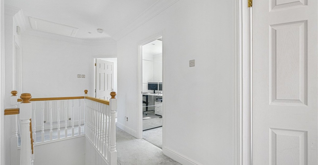 5 bedroom house for sale in Locksbottom | Robinson Jackson