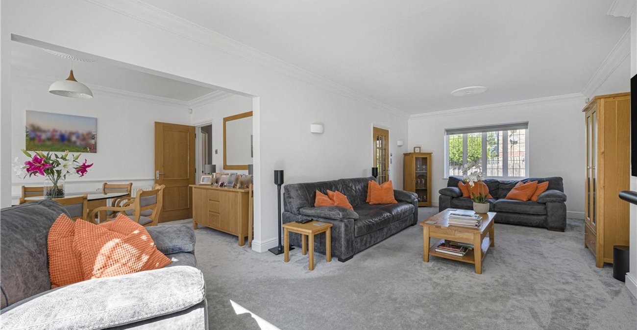 5 bedroom house for sale in Locksbottom | Robinson Jackson