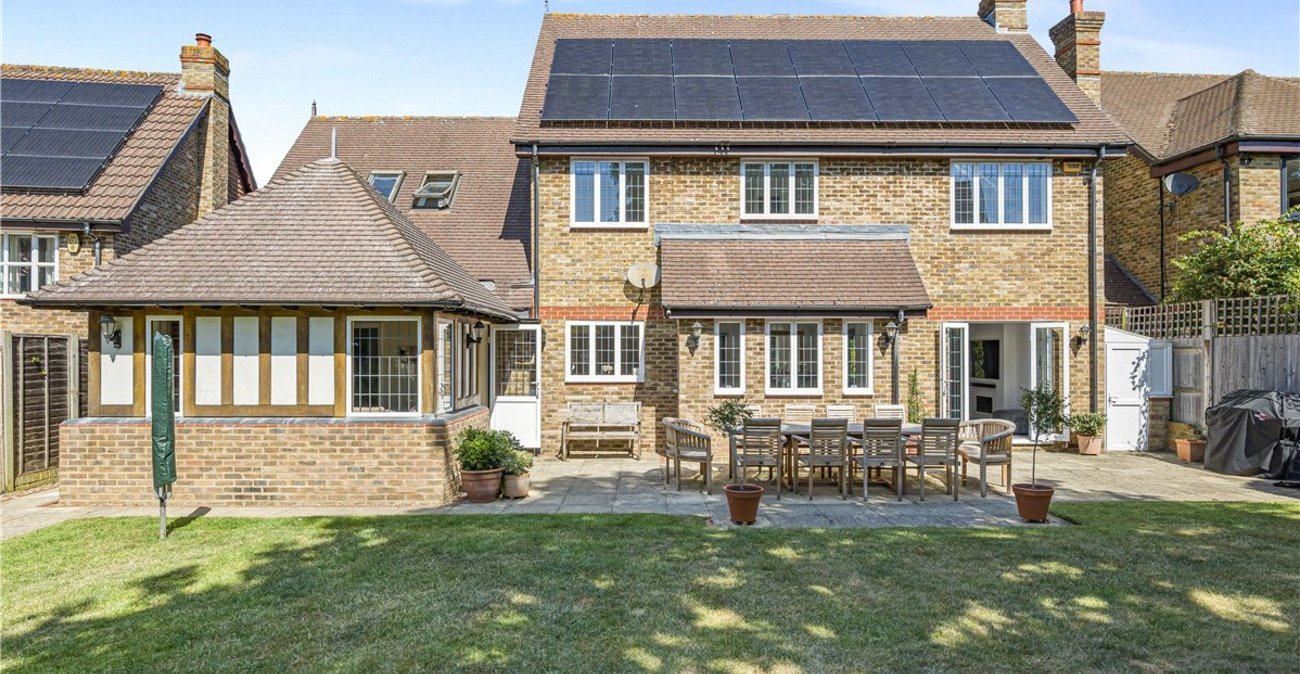 5 bedroom house for sale in Locksbottom | Robinson Jackson