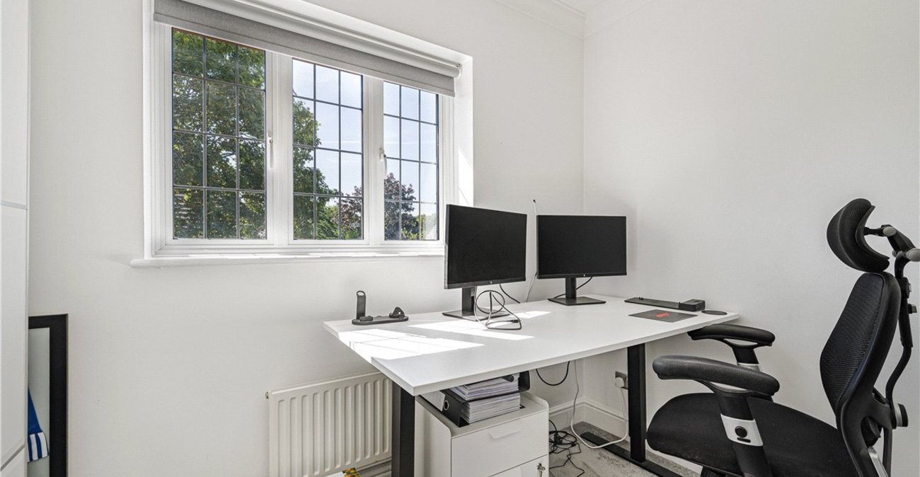5 bedroom house for sale in Locksbottom | Robinson Jackson