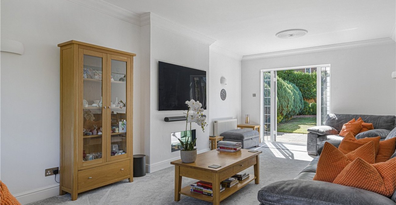5 bedroom house for sale in Locksbottom | Robinson Jackson