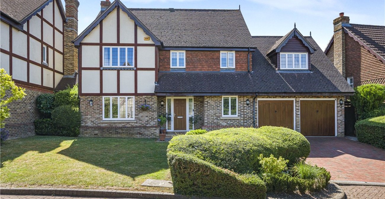 5 bedroom house for sale in Locksbottom | Robinson Jackson