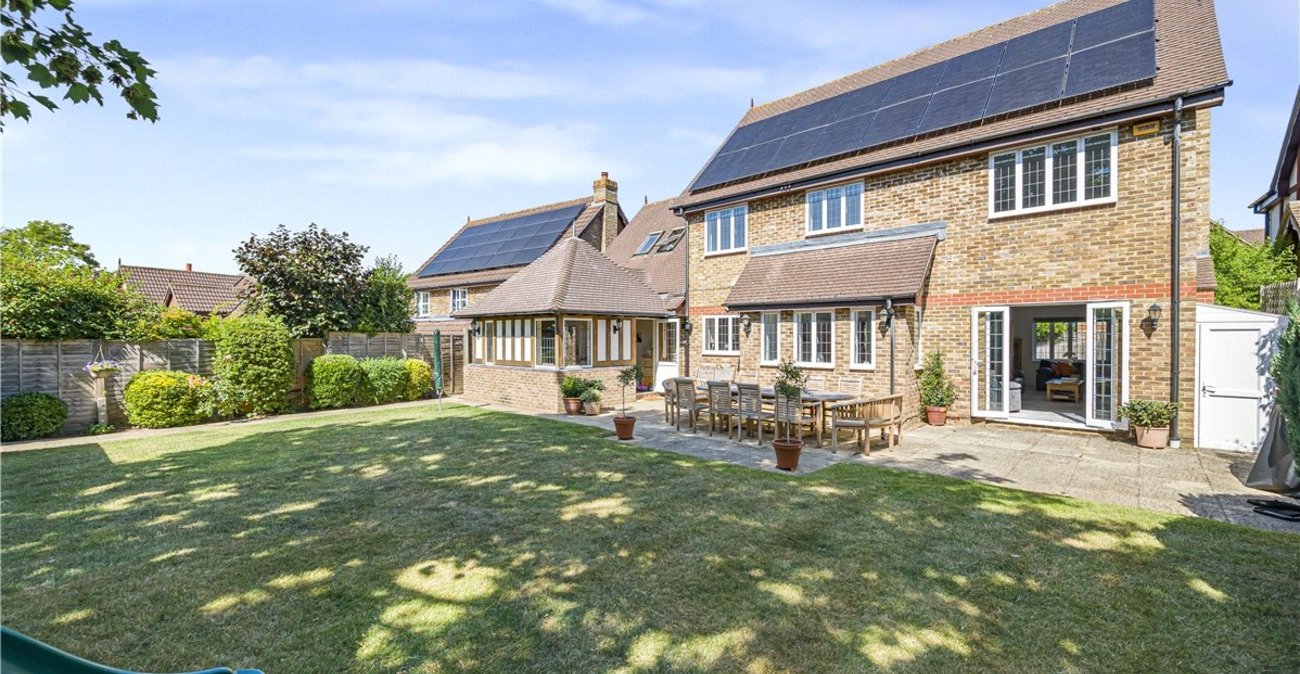 5 bedroom house for sale in Locksbottom | Robinson Jackson