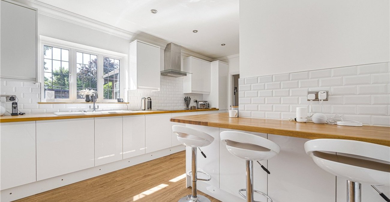5 bedroom house for sale in Locksbottom | Robinson Jackson