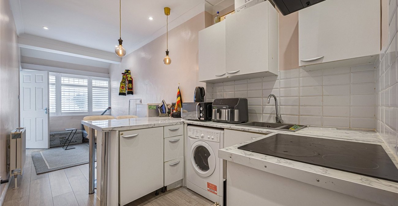 5 bedroom house for sale in Welling | Robinson Jackson