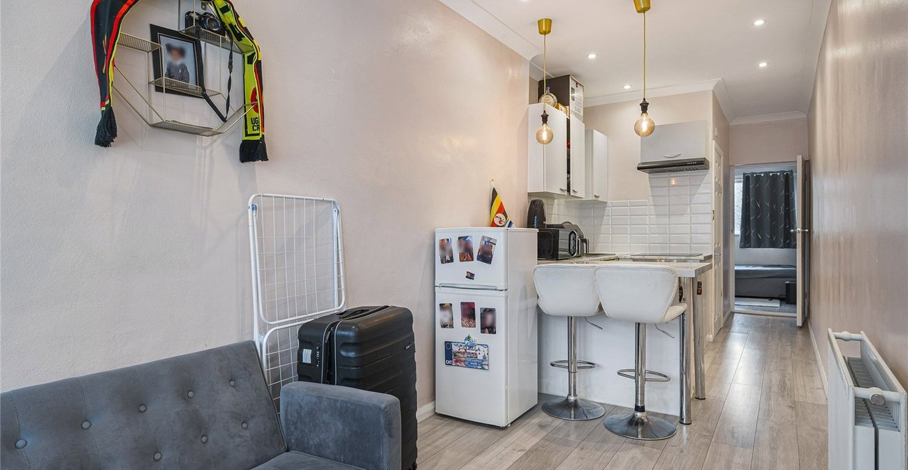 5 bedroom house for sale in Welling | Robinson Jackson
