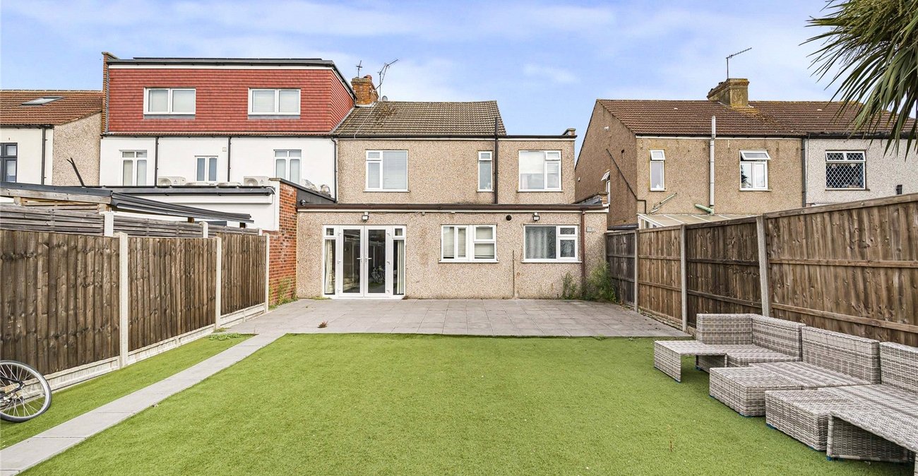 5 bedroom house for sale in Welling | Robinson Jackson