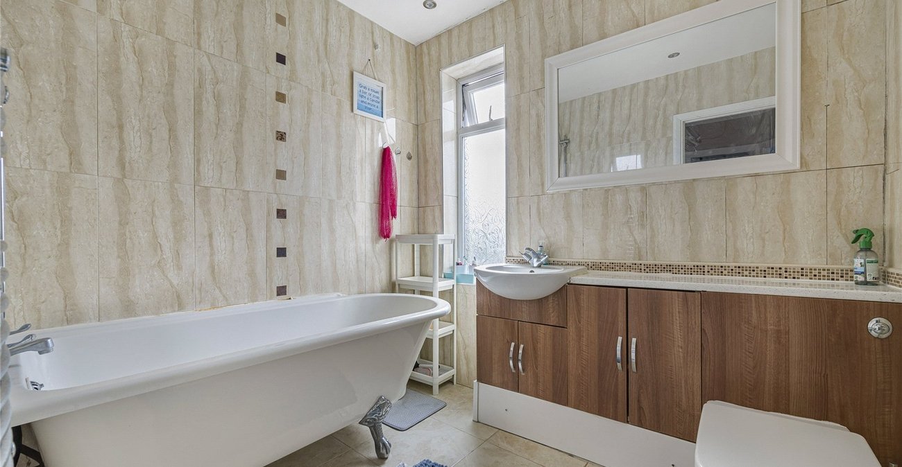 5 bedroom house for sale in Welling | Robinson Jackson