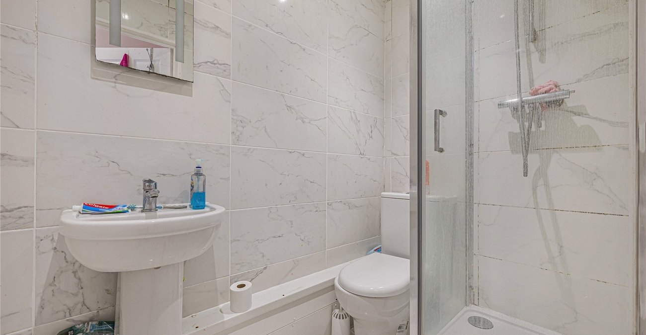 5 bedroom house for sale in Welling | Robinson Jackson