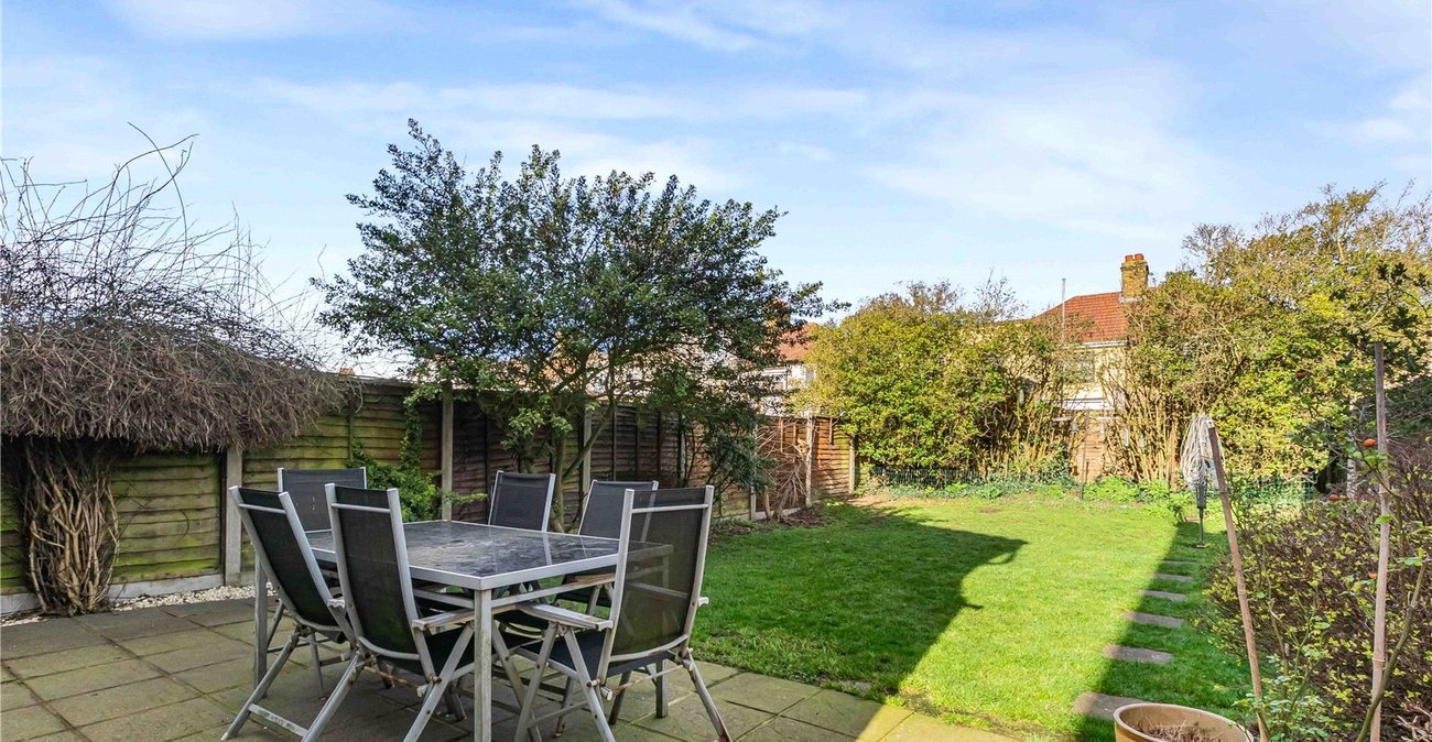 3 bedroom house for sale in Welling | Robinson Jackson