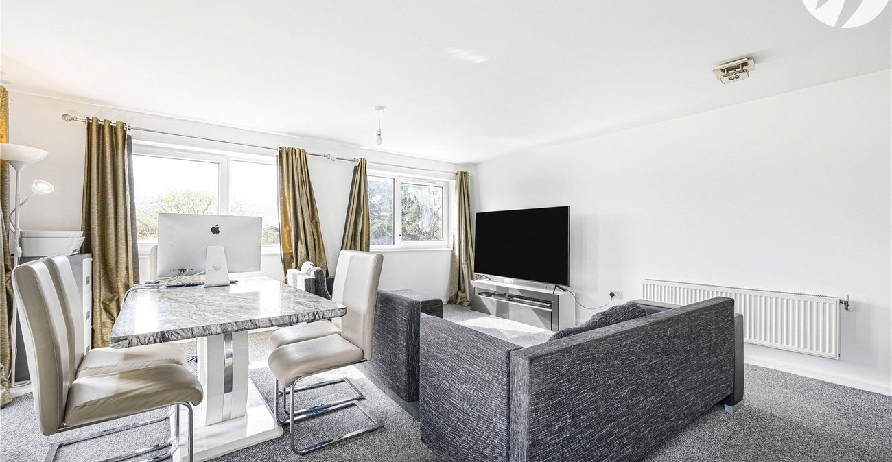 2 bedroom property for sale in Stones Avenue | Robinson Jackson