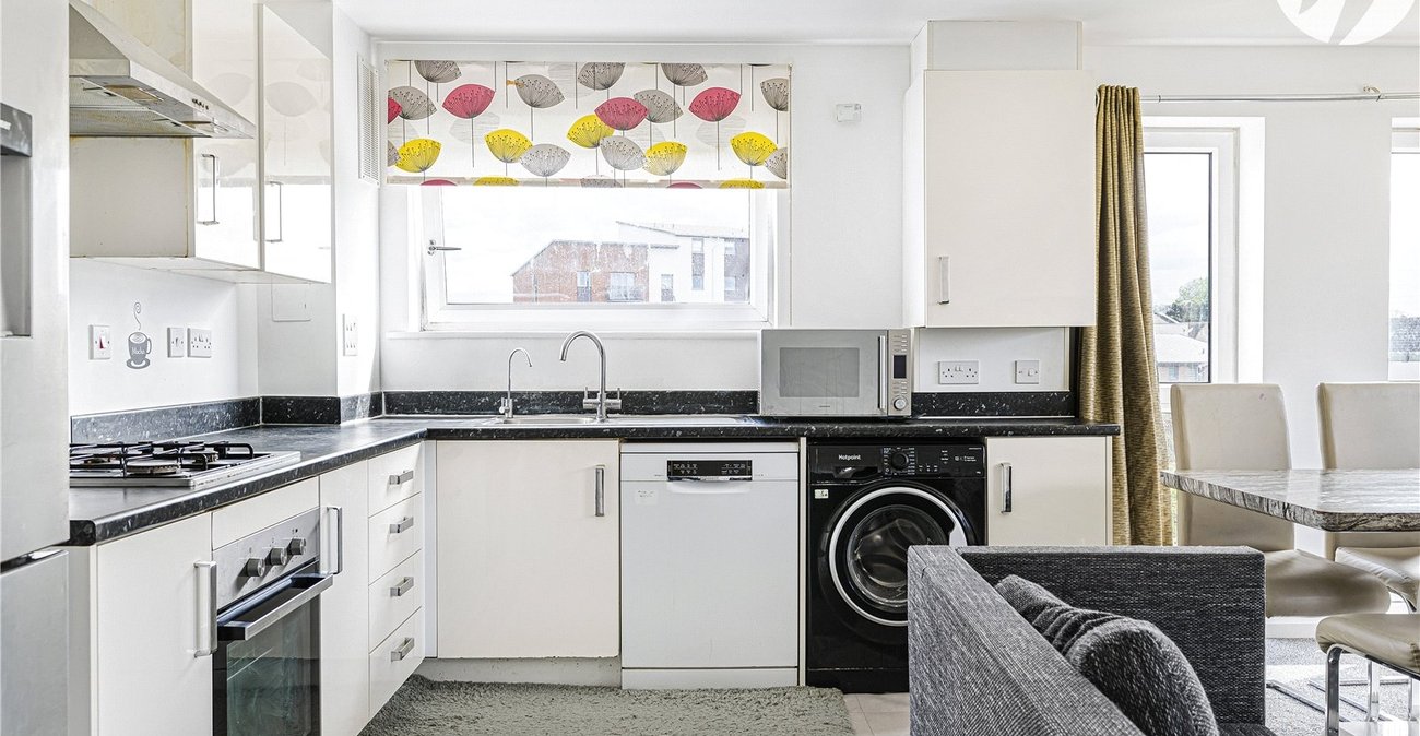 2 bedroom property for sale in Stones Avenue | Robinson Jackson