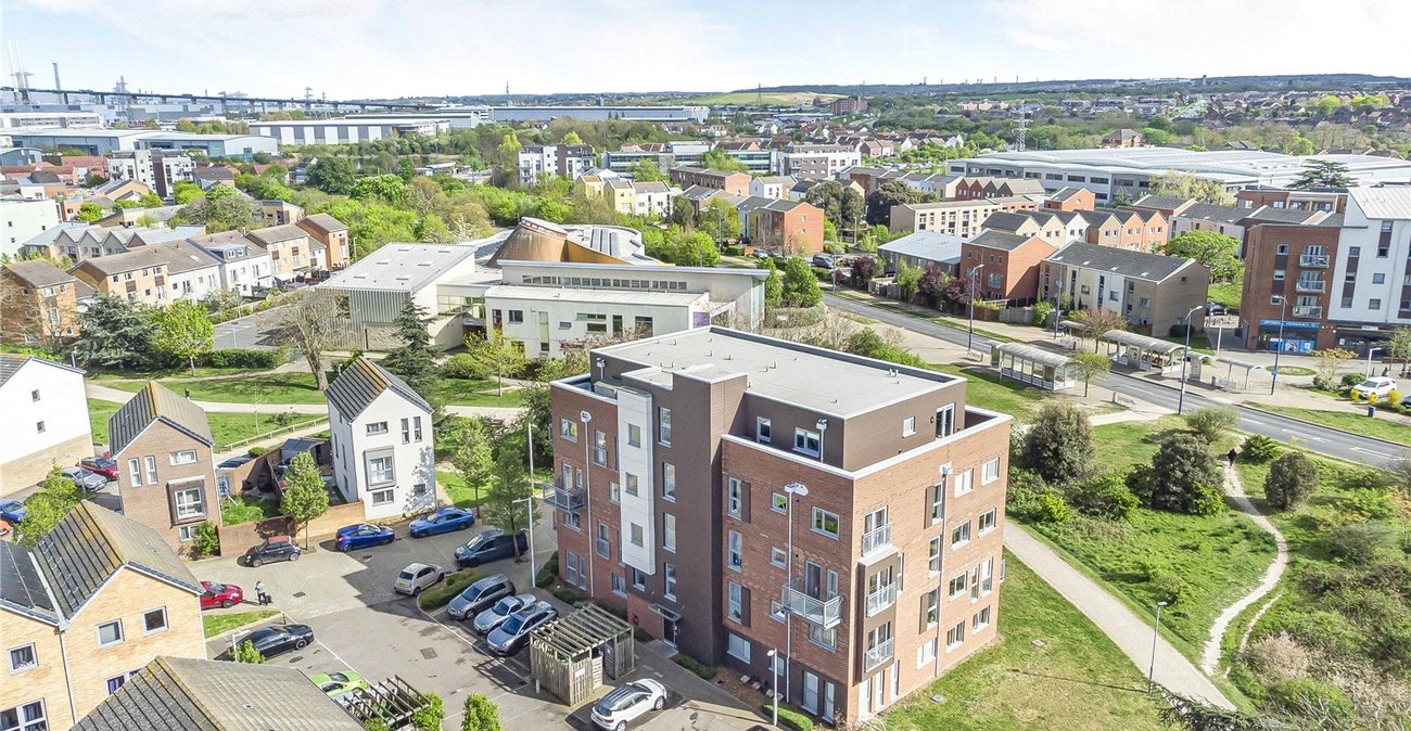 2 bedroom property for sale in Stones Avenue | Robinson Jackson