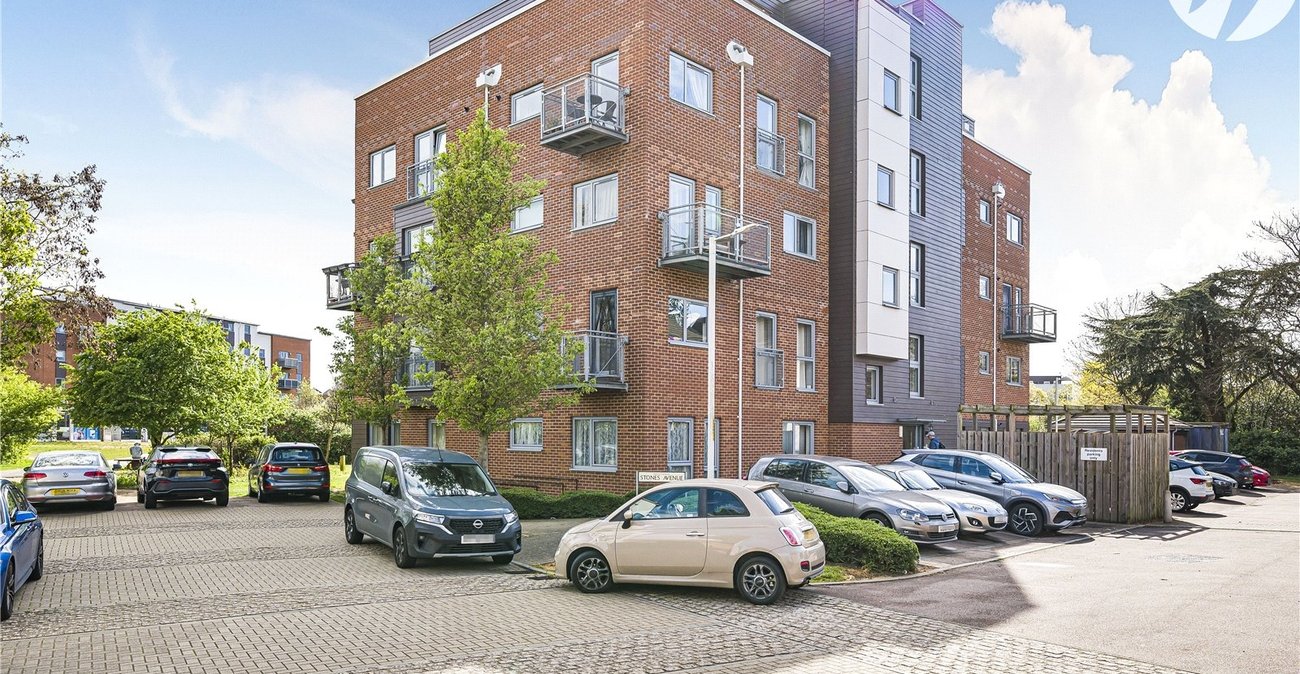 2 bedroom property for sale in Stones Avenue | Robinson Jackson