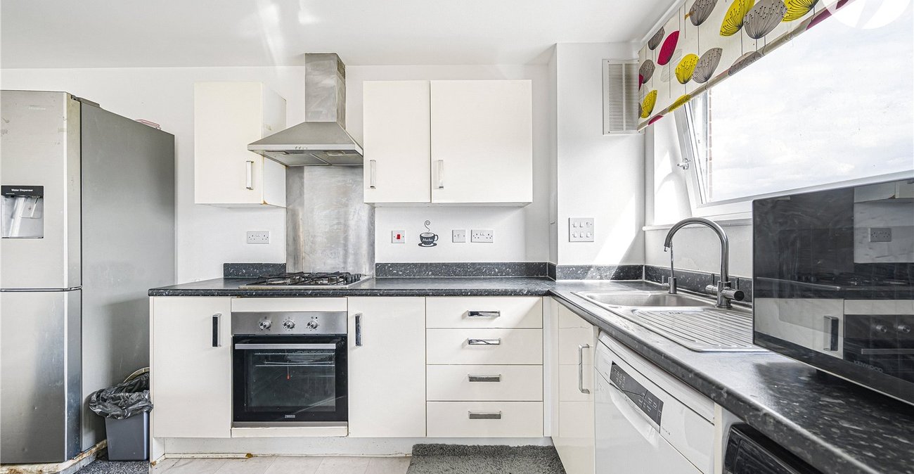 2 bedroom property for sale in Stones Avenue | Robinson Jackson