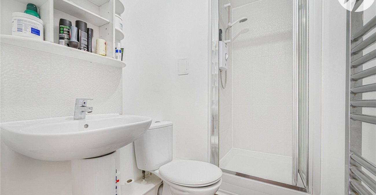 2 bedroom property for sale in Stones Avenue | Robinson Jackson