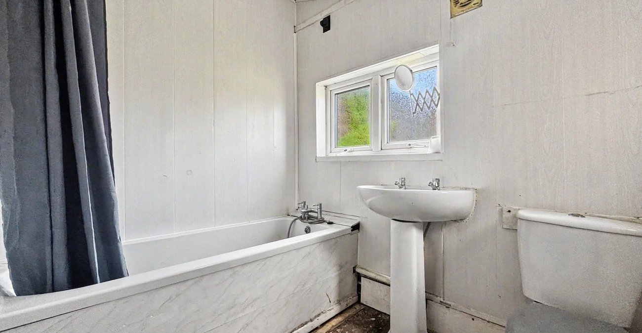 3 bedroom house for sale in Gillingham | Robinson Michael & Jackson