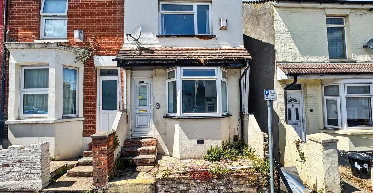 3 bedroom house for sale in Gillingham | Robinson Michael & Jackson