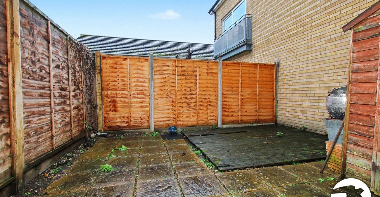 2 bedroom property for sale in London | Robinson Jackson