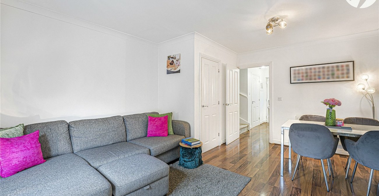 2 bedroom house for sale in Dartford | Robinson Jackson