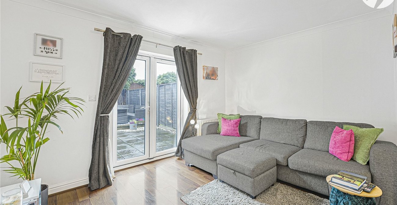 2 bedroom house for sale in Dartford | Robinson Jackson