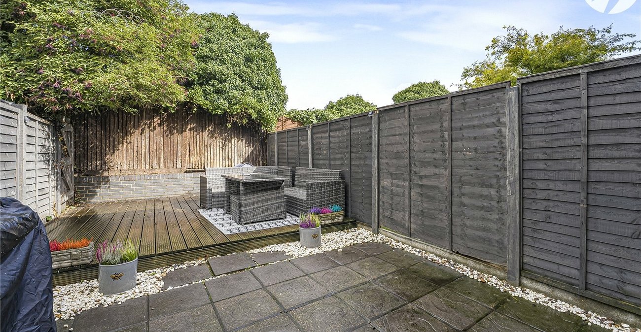 2 bedroom house for sale in Dartford | Robinson Jackson