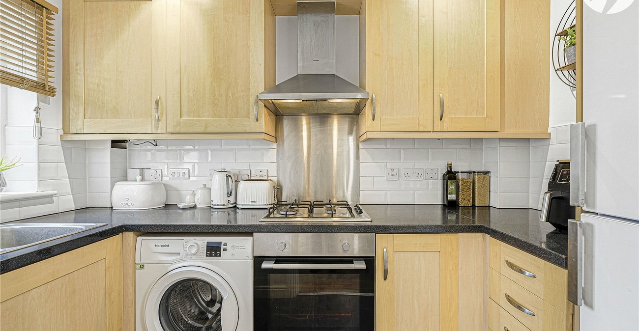 2 bedroom house for sale in Dartford | Robinson Jackson