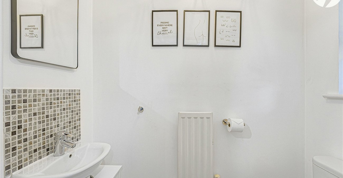 2 bedroom house for sale in Dartford | Robinson Jackson