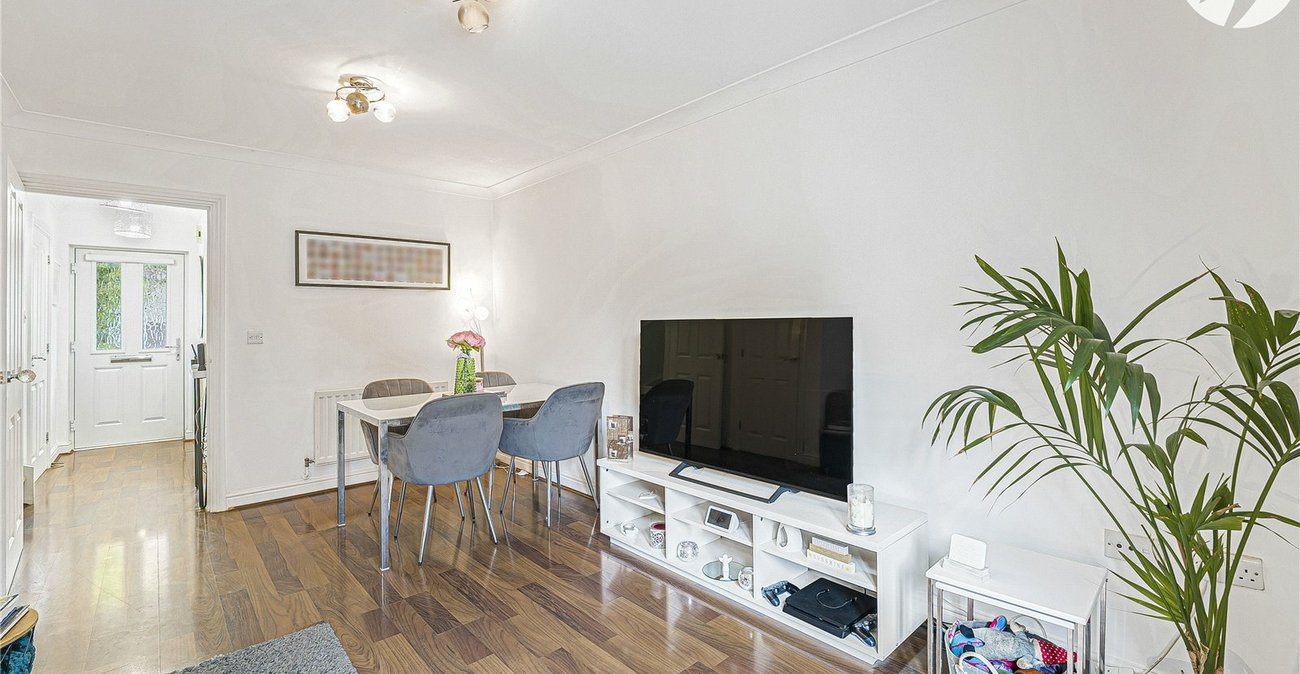 2 bedroom house for sale in Dartford | Robinson Jackson