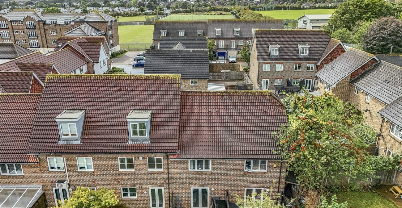 2 bedroom house for sale in Dartford | Robinson Jackson