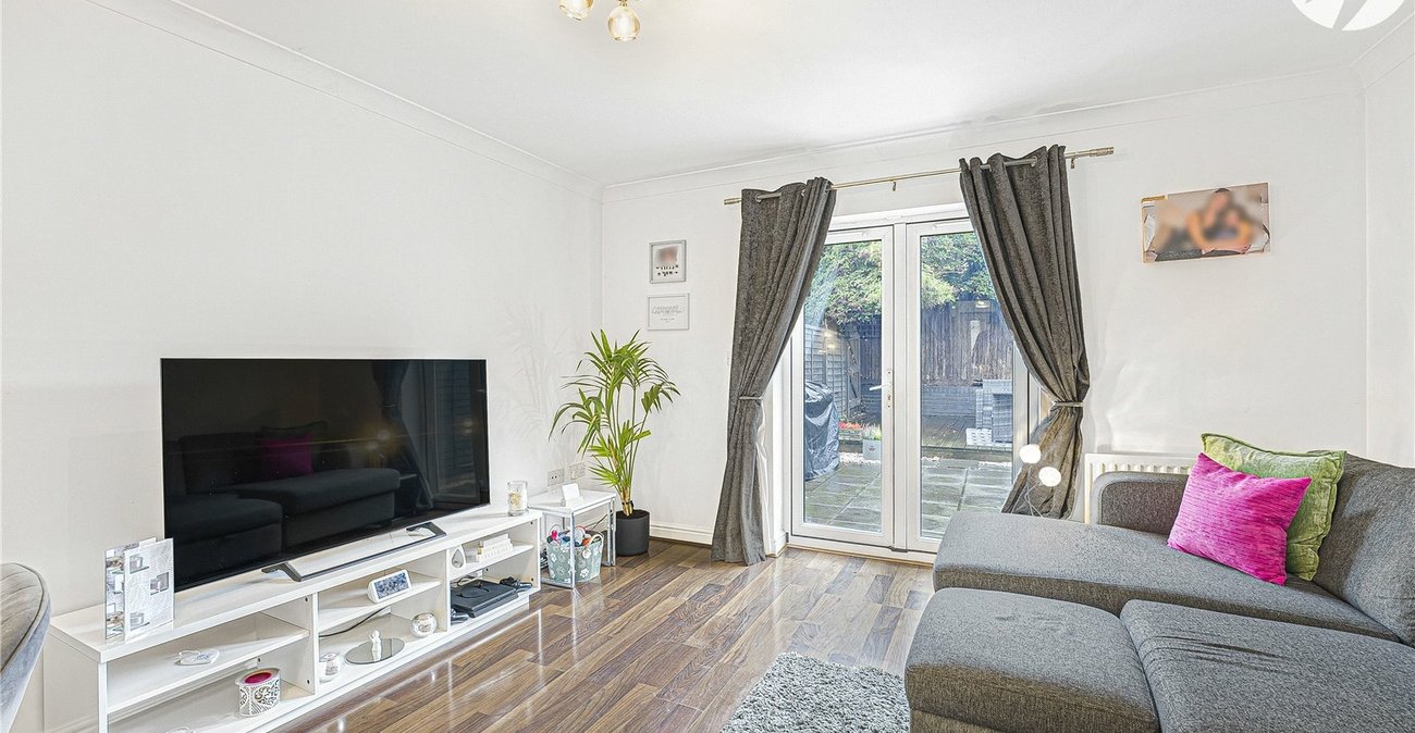 2 bedroom house for sale in Dartford | Robinson Jackson