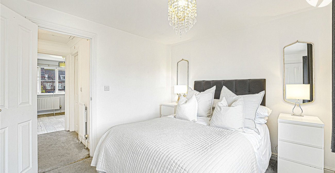 2 bedroom house for sale in Dartford | Robinson Jackson