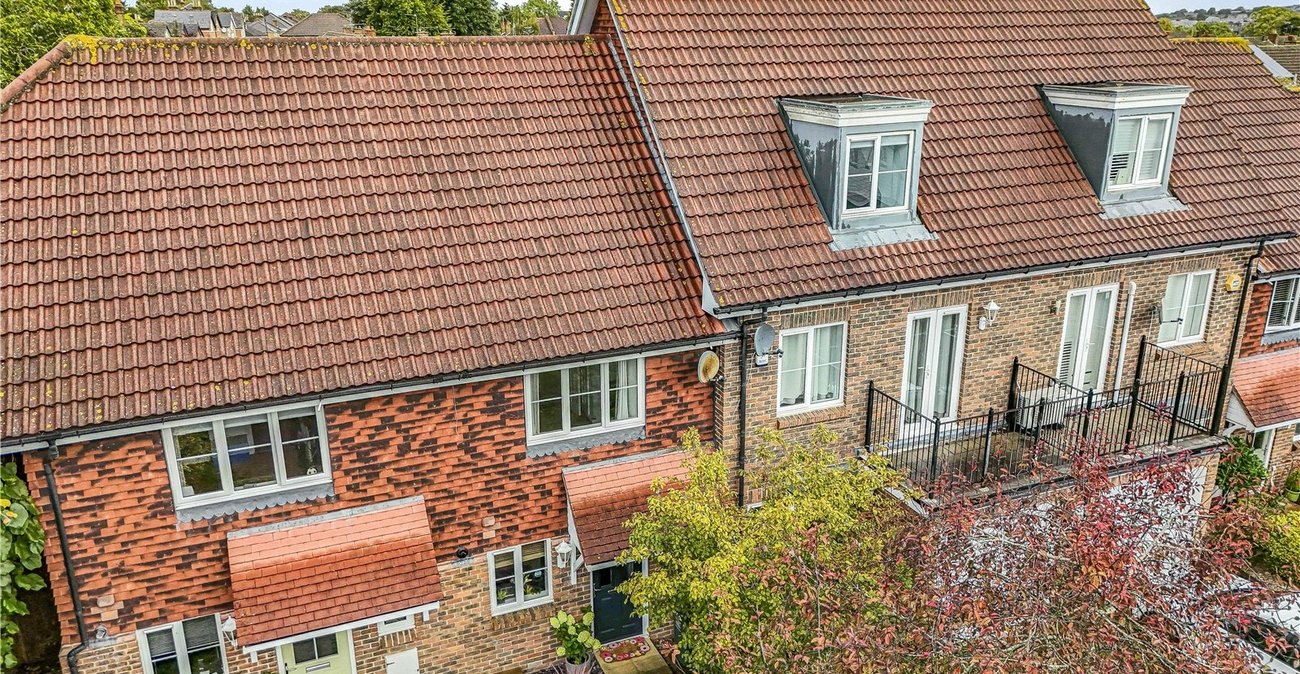 2 bedroom house for sale in Dartford | Robinson Jackson